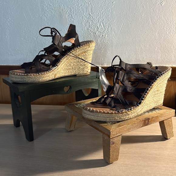 ETC! Black Faux Leather Lace up Cork Wedges - Picture 5 of 7